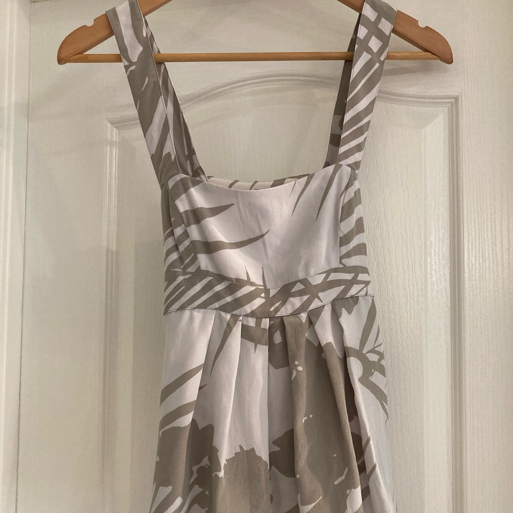 Armani Exchange A/X Silk, abstract Stylish Beige and White Sleeveless Top